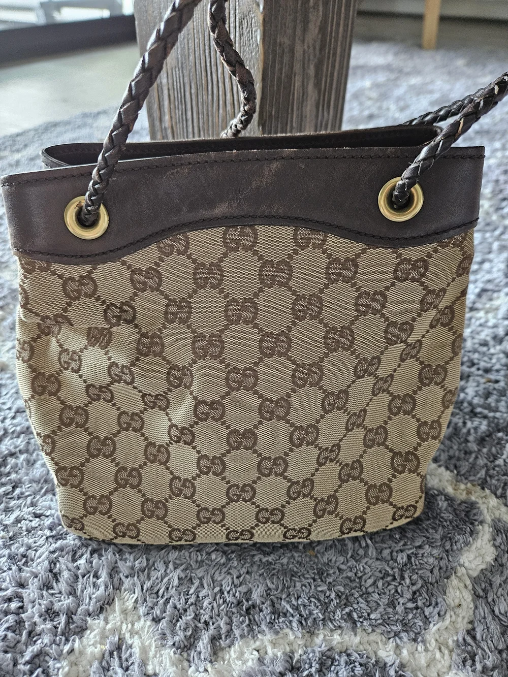 Gucci Beige & Brown GG Canvas Drawstring Shoulder/Crossbody Bag - Picture 2 of 11
